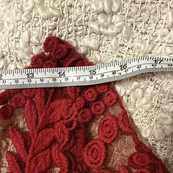 Long sleeve sheet lace top - Picture 10 of 14